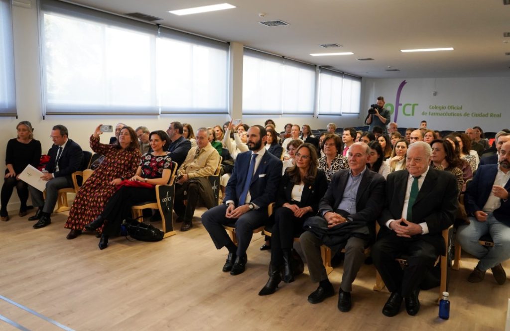 El Colegio Oficial de Farmacéuticos (COF) de Ciudad Real acaba de abrir los actos que marcan el 125 Aniversario del colegio.