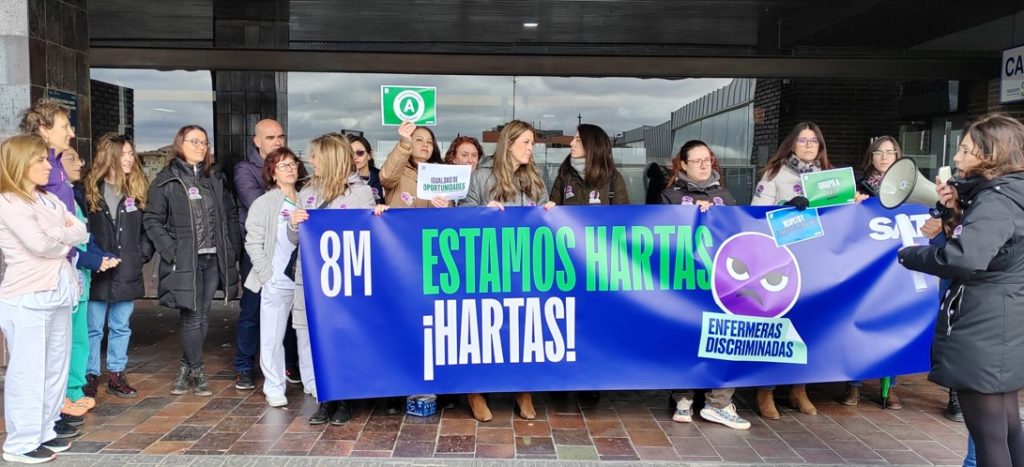 Las enfermeras se han manifestado este viernes, con motivo del Día Internacional de la Mujer, en Castilla-La Mancha