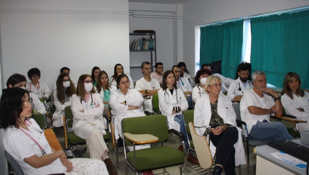 Profesionales de Medicina Interna del Hospital Virgen de la Luz de Cuenca repasan la estrategia para el paciente crónico complejo